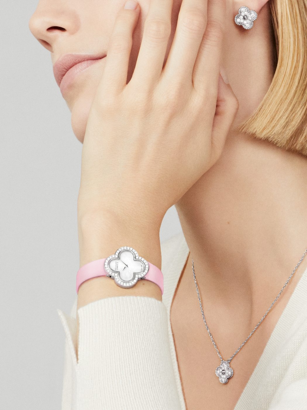 Colar Vintage Alhambra 1 Trevo Cravejado - Prata